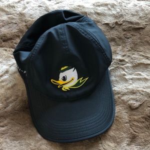 Black Oregon drifit hat